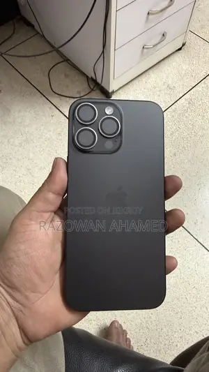 Apple iPhone 16 Pro Max 256 gb singapore (Used)