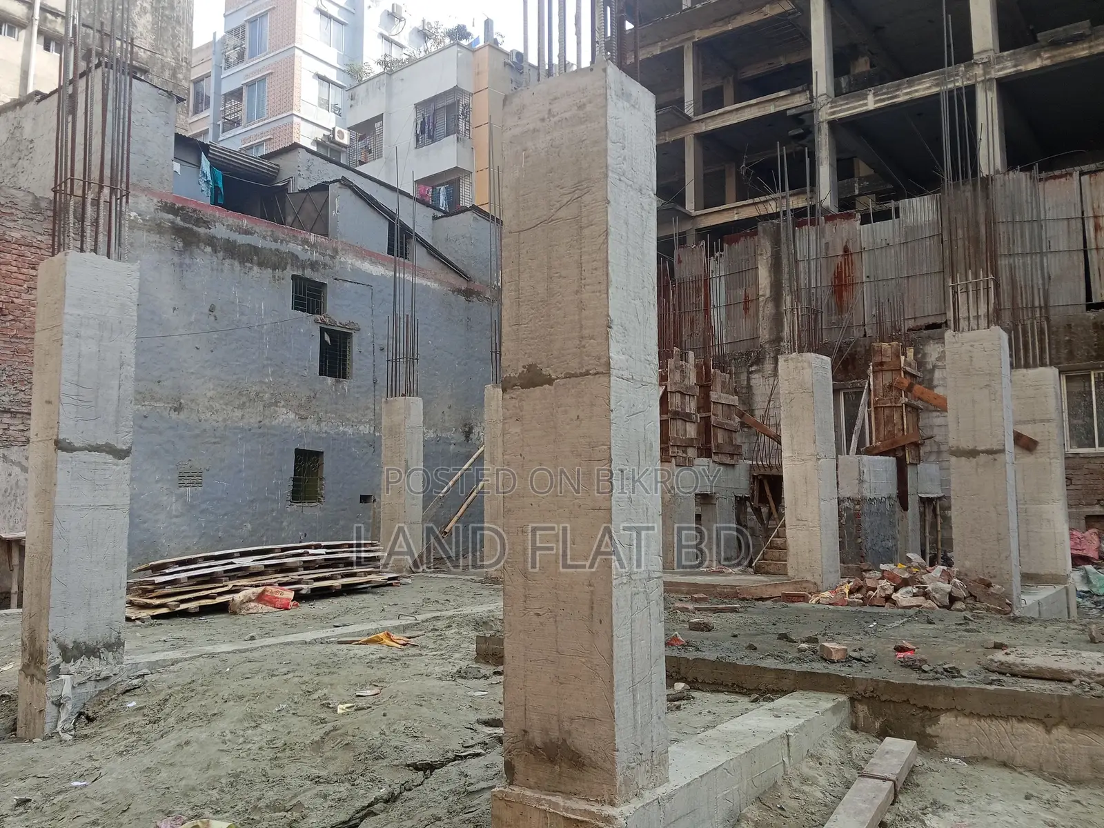 Nobodoy Housing @ New Flat For Sale 2100 Sft Road Side