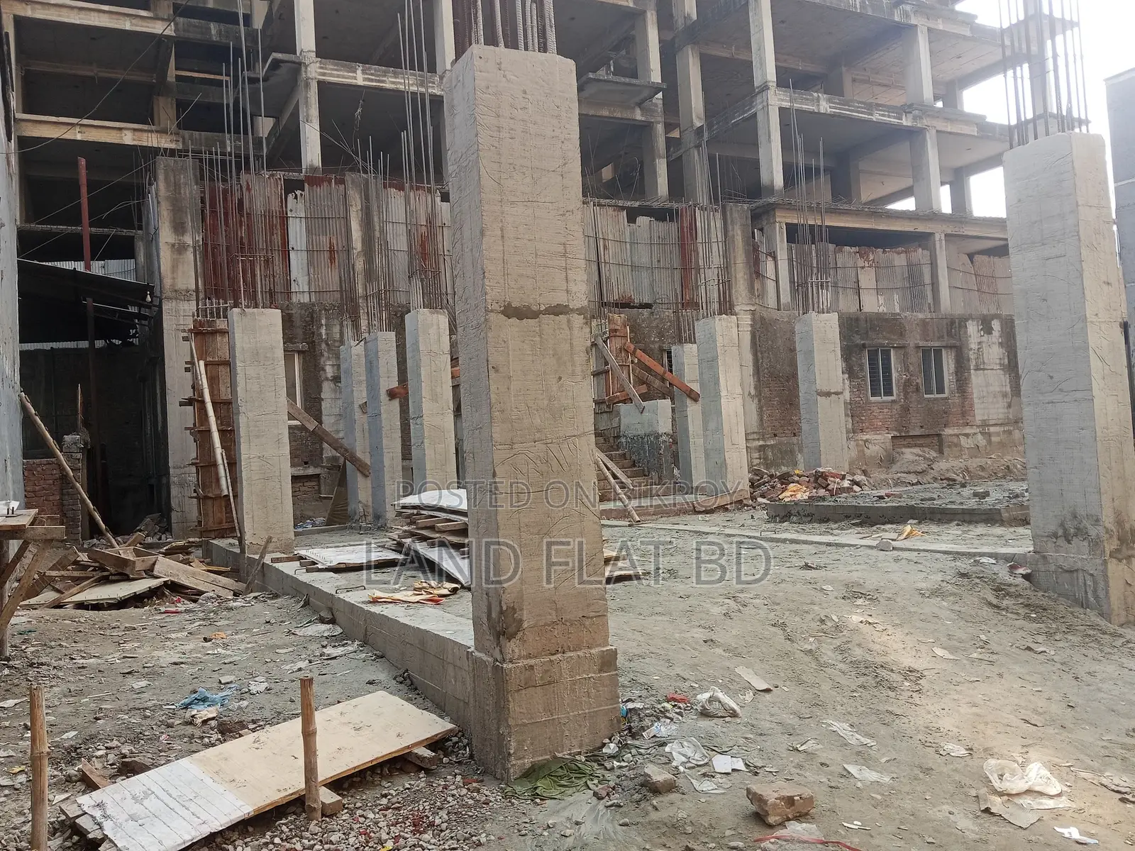 Nobodoy Housing @ New Flat For Sale 2100 Sft Road Side