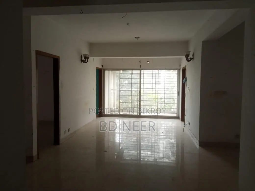 Very well 2900 sft 3 Bed room apt rent in Gulshan