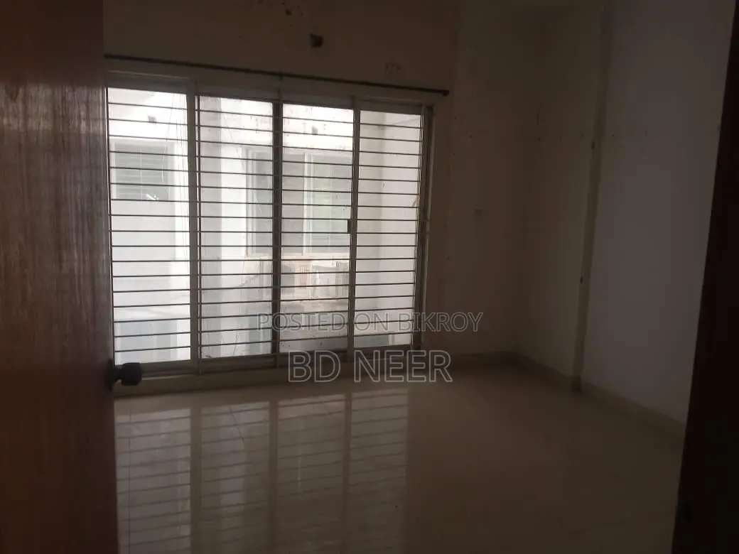 Very well 2900 sft 3 Bed room apt rent in Gulshan