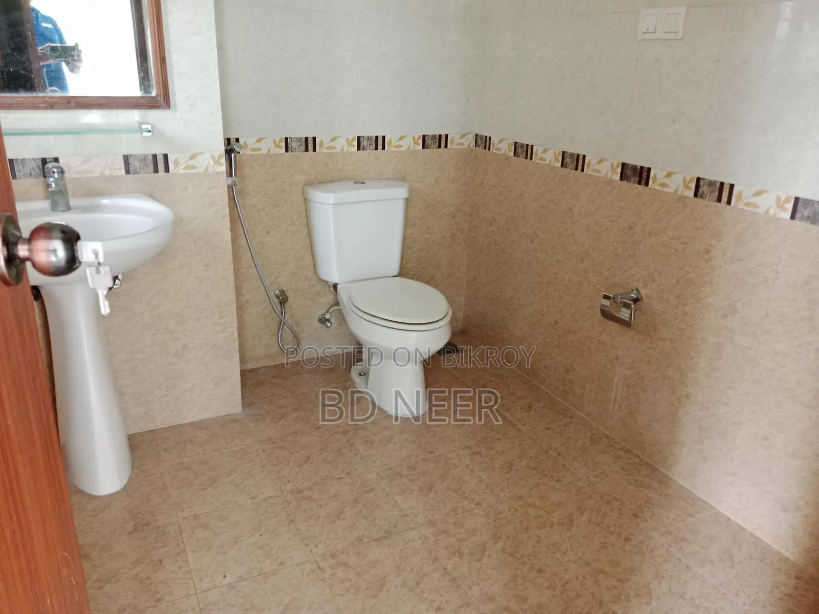 Luxurious 4200 sq ft 4-Bedroom Apartment with Gym for Rent in Gulshan 2