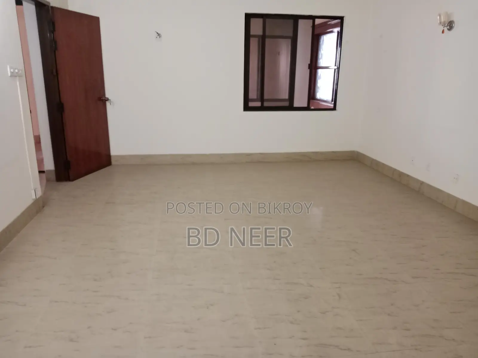 Nice looking 2500 sft 3 Bed room apt available in Gulshan