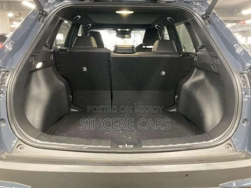 Toyota Corolla Cross Massive Grey 2025