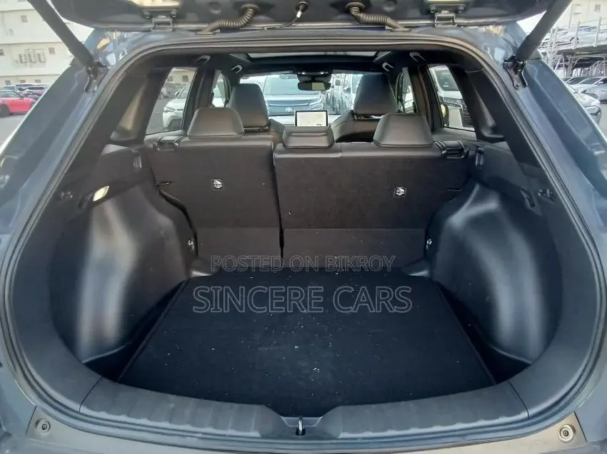 Toyota Corolla Cross Massive Grey 2025