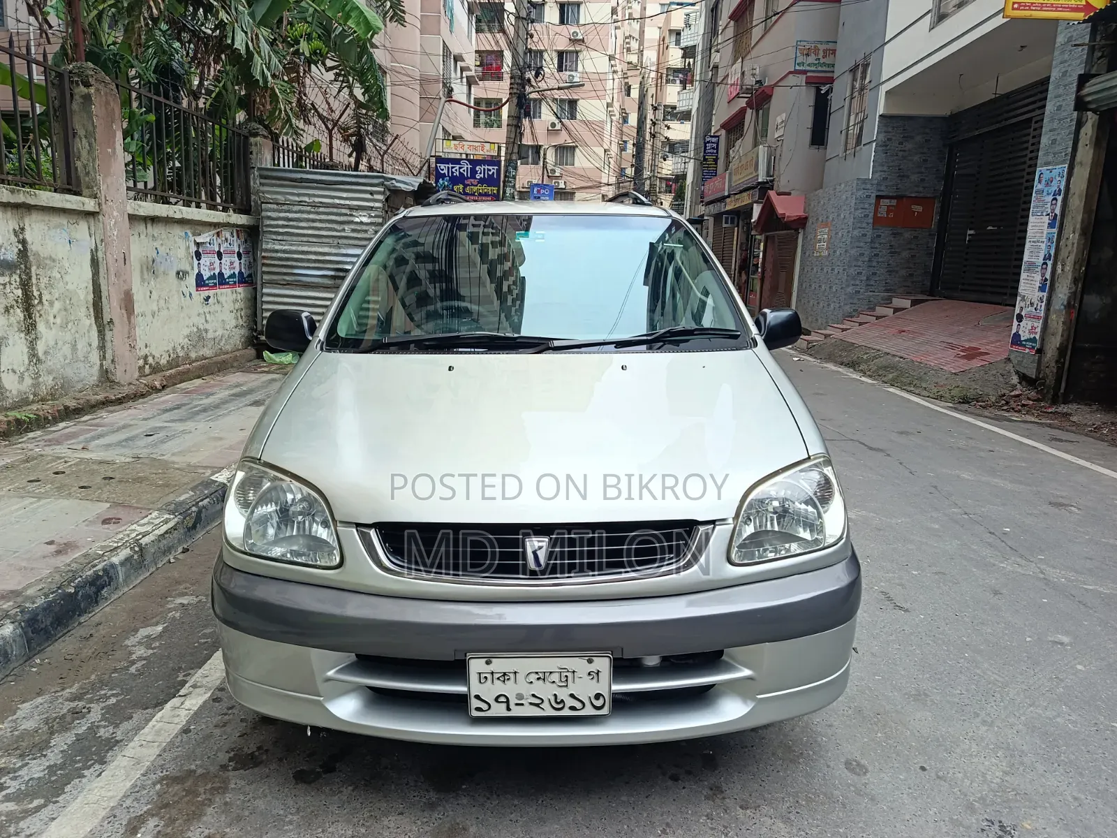 Toyota Raum 1999 Silver
