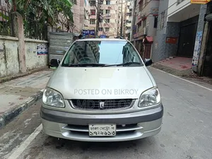 টয়োটা Raum ১৯৯৯ সিলভার