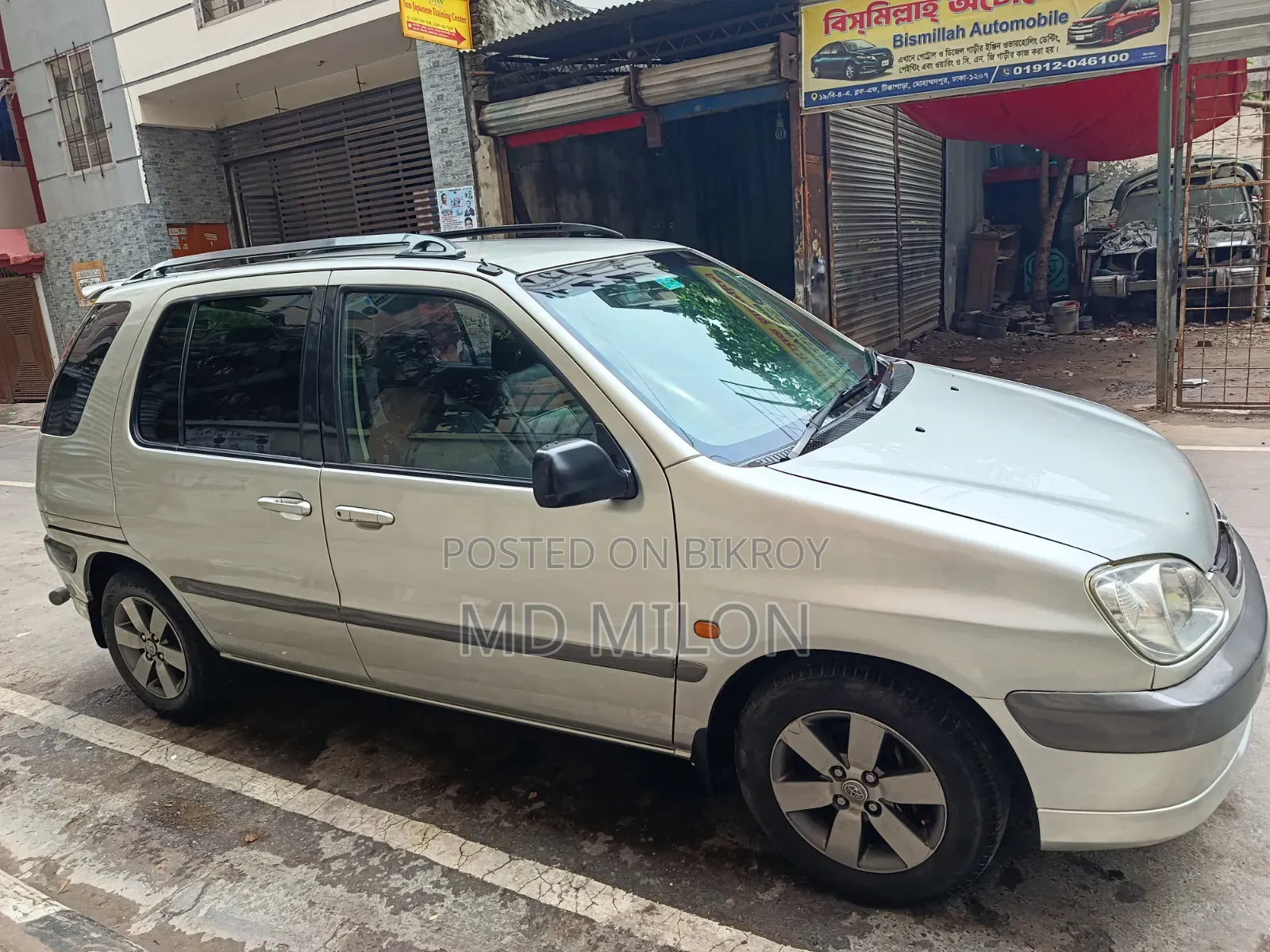 Toyota Raum 1999 Silver