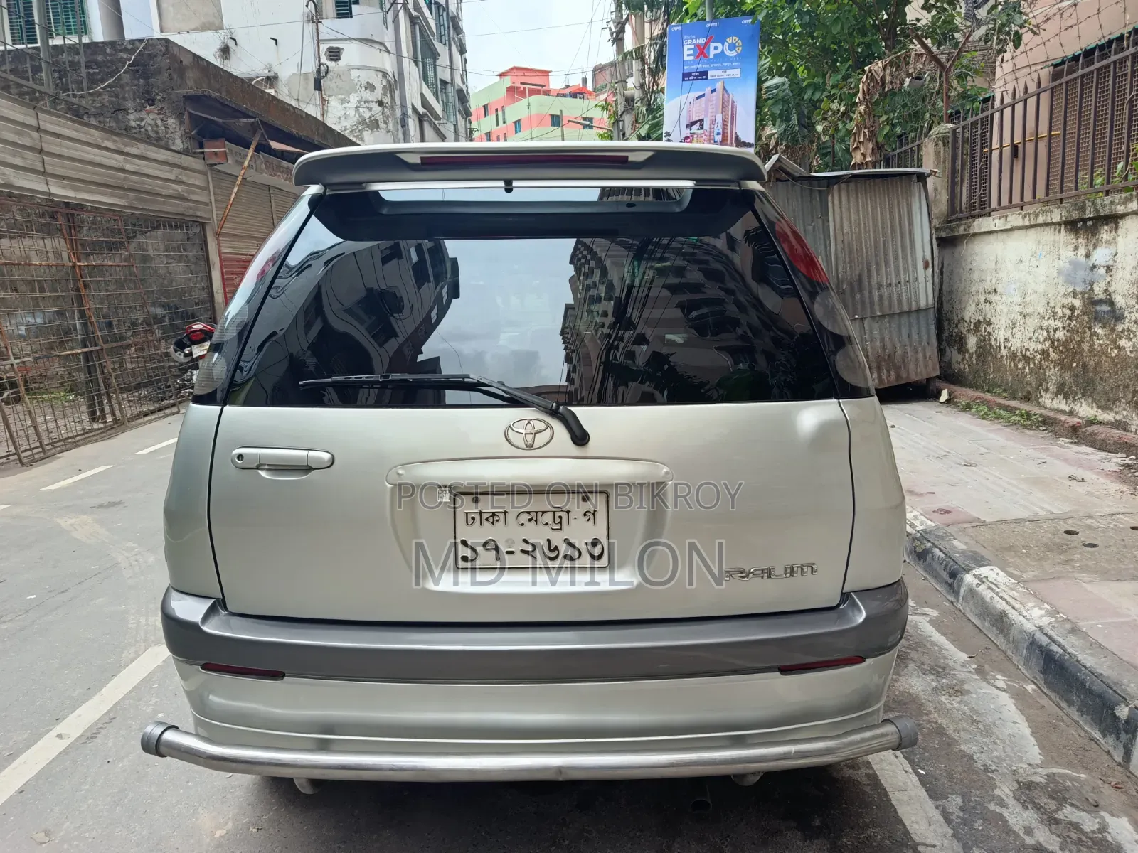 Toyota Raum 1999 Silver