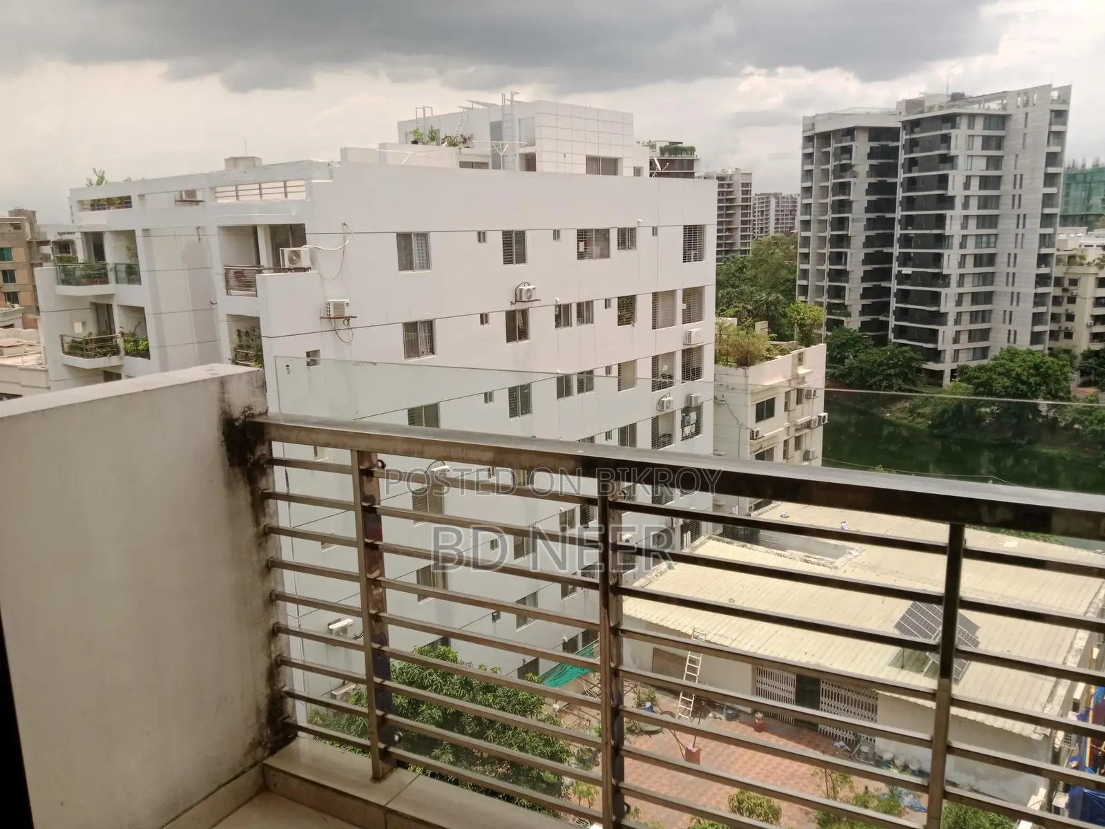 বনানী নর্থ-এ চমৎকার সেমি-ফার্নিশড ৩ বেডরুমের অ্যাপার্টমেন্ট ভাড়া হবে