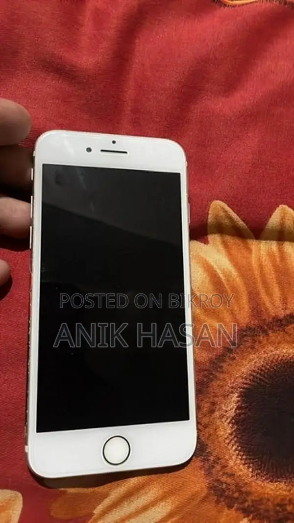 Apple iPhone 7 (Used)