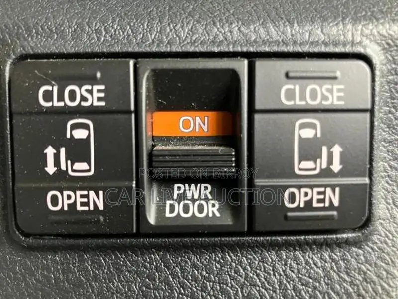 Toyota Sienta Hybrid X Package 2021