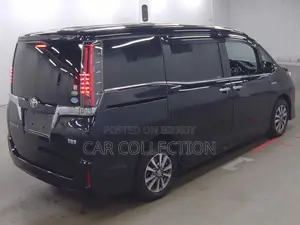 Toyota Esquire GI PREMIUM 2020