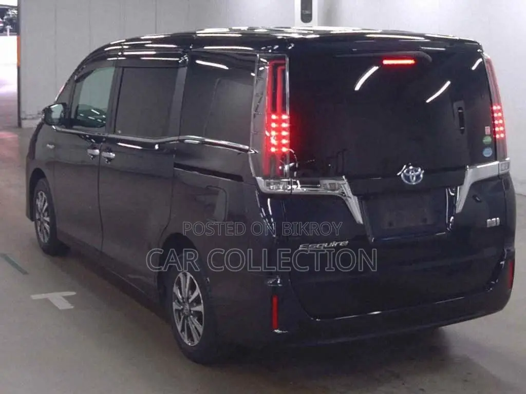 Toyota Esquire GI PREMIUM 2020
