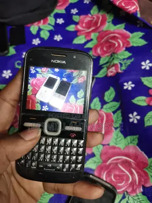 Nokia E5 Best Phone (Used)