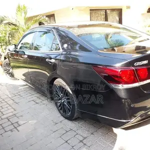 Toyota Crown ATHLATE S সানরুফ ২০১৭