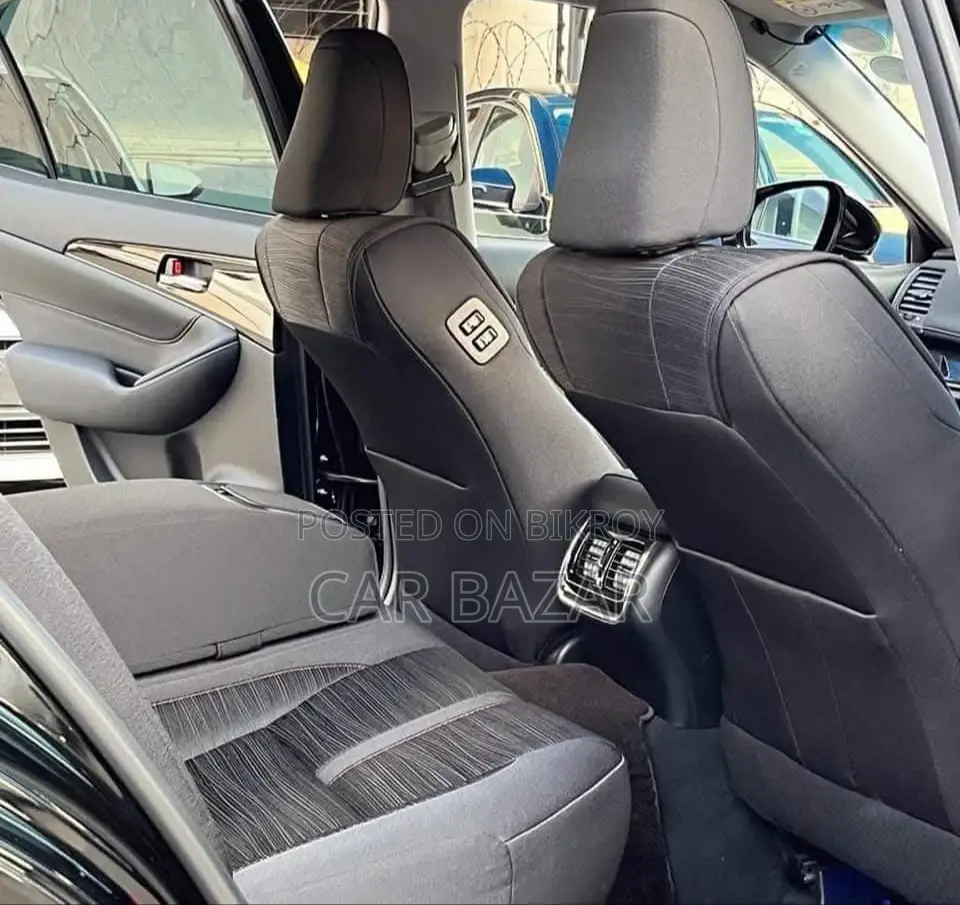 Toyota Crown ATHLATE S সানরুফ ২০১৭