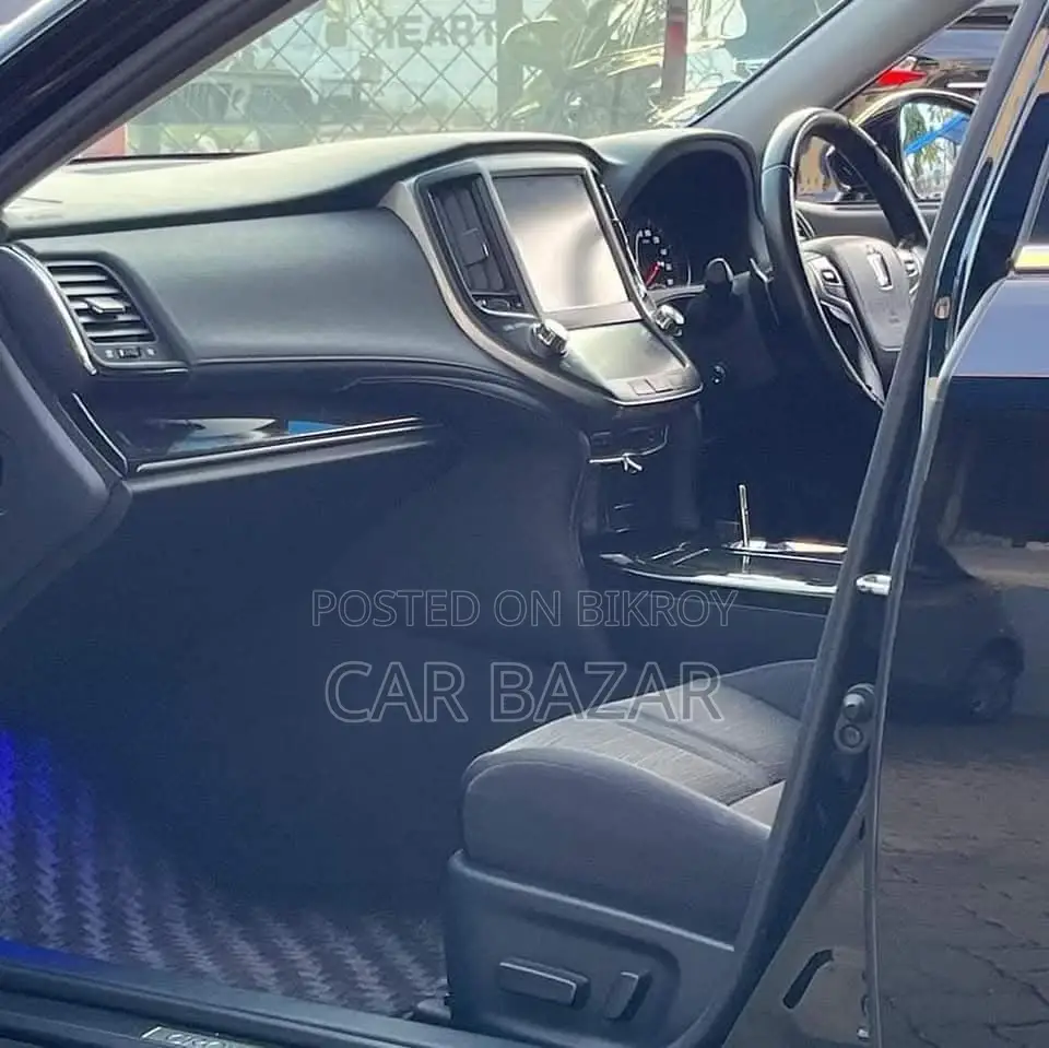Toyota Crown ATHLATE S সানরুফ ২০১৭