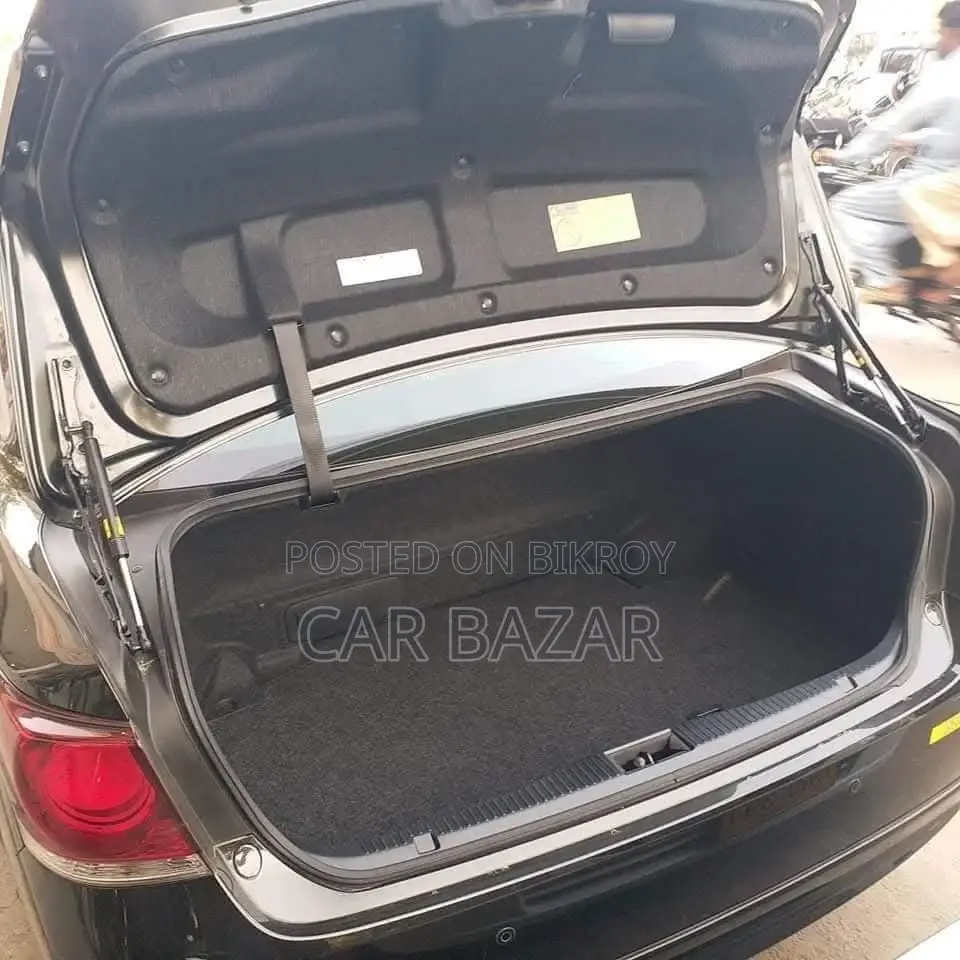 Toyota Crown ATHLATE S সানরুফ ২০১৭