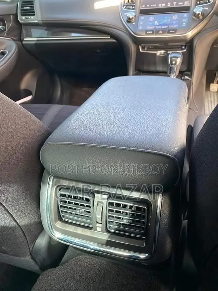 Toyota Crown ATHLATE S সানরুফ ২০১৭