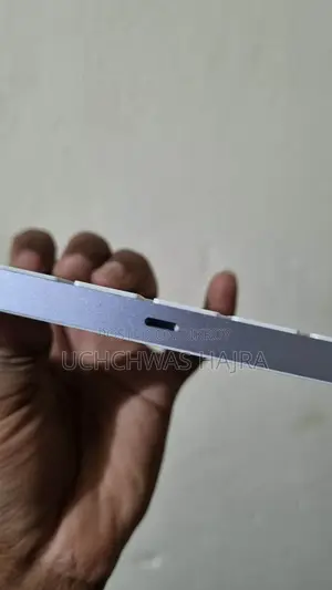 অ্যাপল ম্যাজিক কিবোর্ড মাত্র ২ মাস ব্যবহৃত