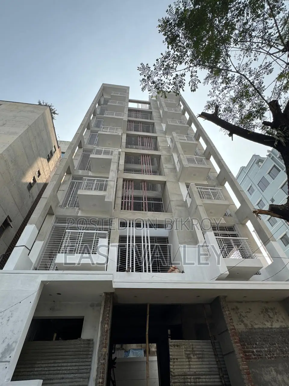 1500 Sqft Almost Ready Flat For Sale In Bashundhara R/A