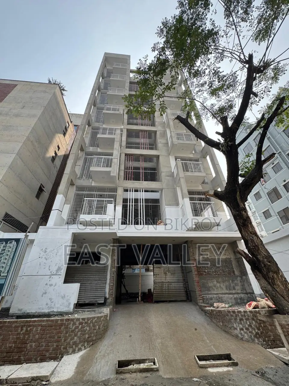 1500 Sqft Almost Ready Flat For Sale In Bashundhara R/A