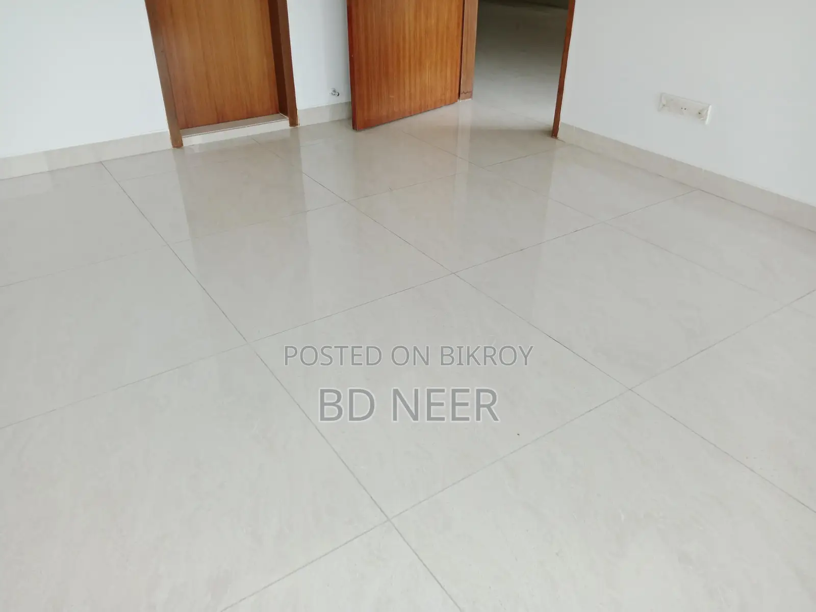 বনানী উত্তরে ১৬৫০ বর্গফুটের ব্র্যান্ড নিউ অফিস স্পেস পাওয়া যাচ্ছে
