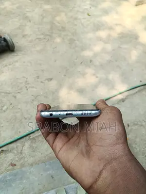Realme 7 8/256 (Used)