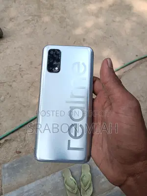 Realme 7 8/256 (Used)