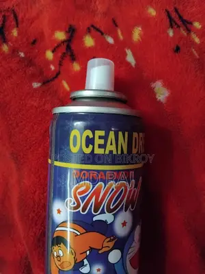Party Poppers + Party Spray
