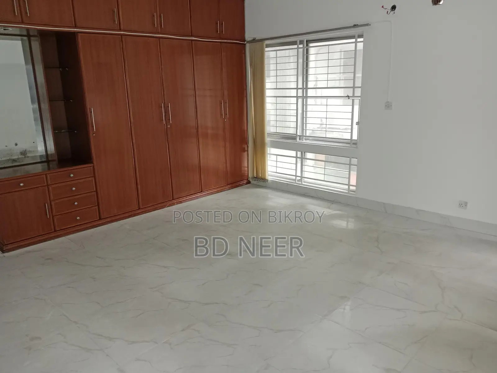 Resident building 5100 sft office space rent in Gulshan 2