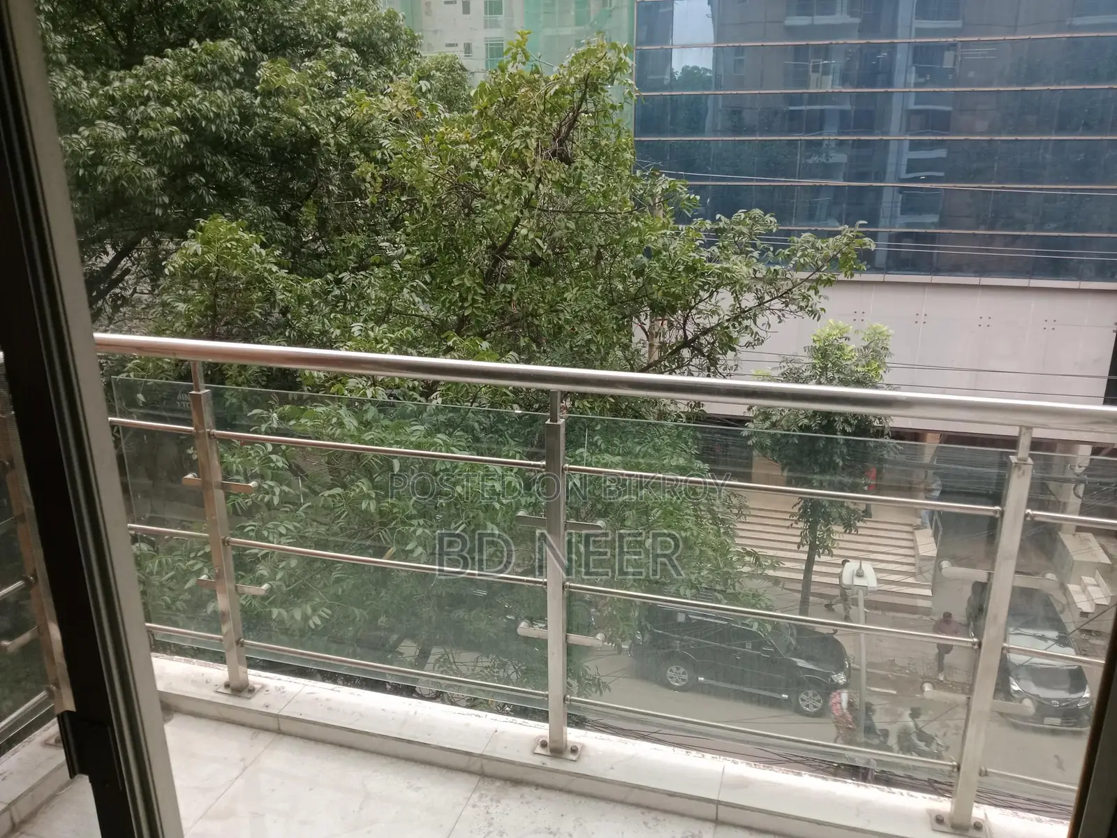 Resident building 5100 sft office space rent in Gulshan 2