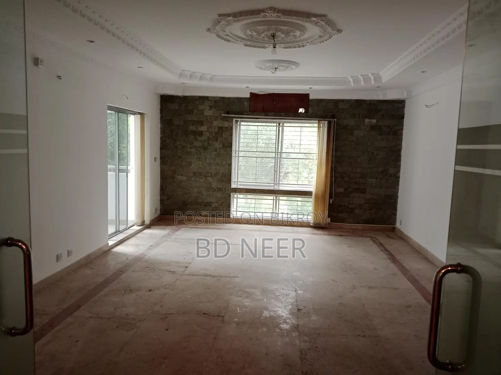 Resident building 5100 sft office space rent in Gulshan 2