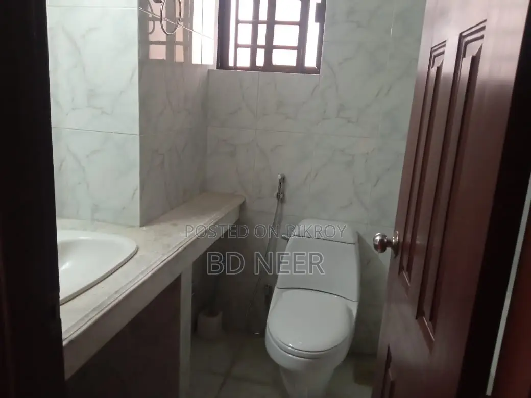 Office Space Available in Rasident Building at Gulshan