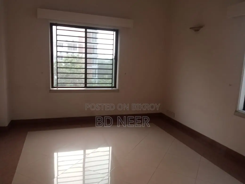 Office Space Available in Rasident Building at Gulshan