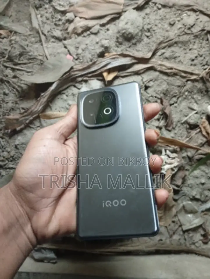 iQOO neo 8+8=128GB (ব্যবহৃত)