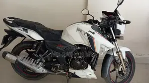TVS Apache RTR 160 2V 2018 White