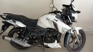 TVS Apache RTR 160 2V 2018 White