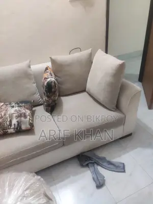 সোফা টি একেবারে নতুন মাত্র ২মাস। যার নিতে আগ্রহি জনাবেন।