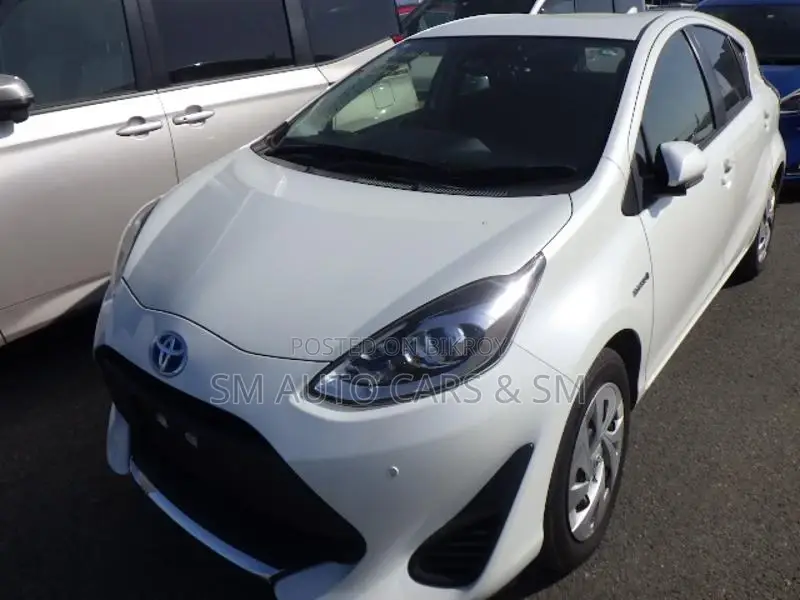 Toyota Aqua S Pearl Color 2020