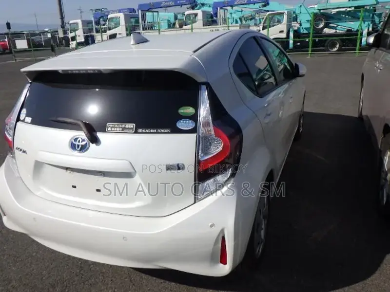 Toyota Aqua S Pearl Color 2020