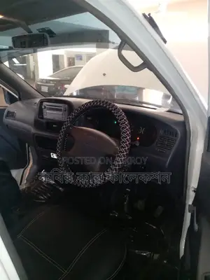 Toyota Noah kr42 2006