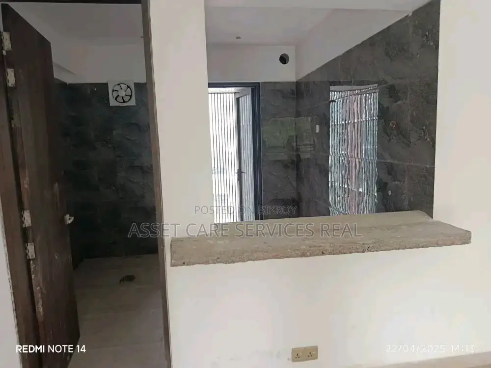 বনানীতে ব্র্যান্ড নিউ জিম-পুল সুবিধাসহ ৪ বেডরুমের এক্সক্লুসিভ অ্যাপার্টমেন্ট ভাড়া