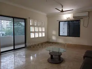 বারিধারা ডিপ্লোমেটিক জোনে ৪ বেডরুমের চমৎকার সেমি-ফার্নিশড অ্যাপার্টমেন্ট ভাড়া হবে