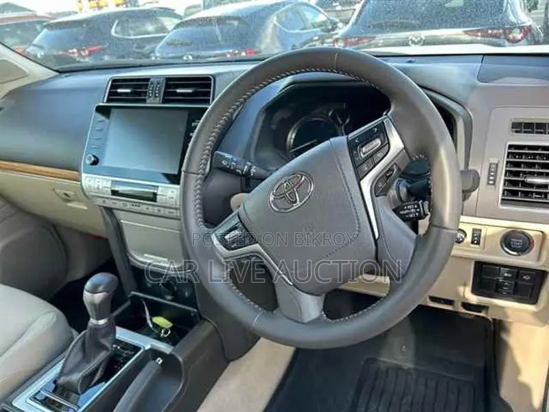 Toyota Prado hybrid 2021