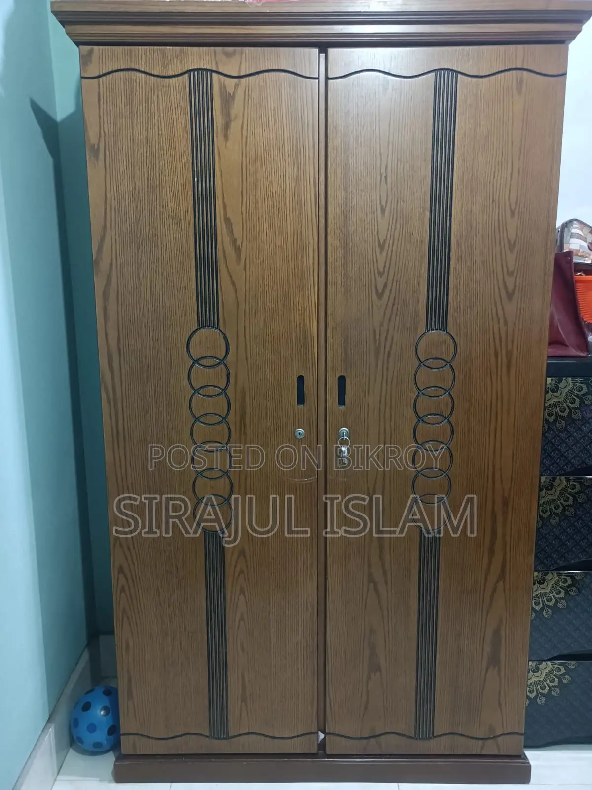 Almirah for sale