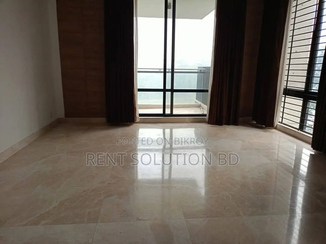 Lakeside Semi Furnished Gym Swimming Pool Flat Rent in Gulshan North