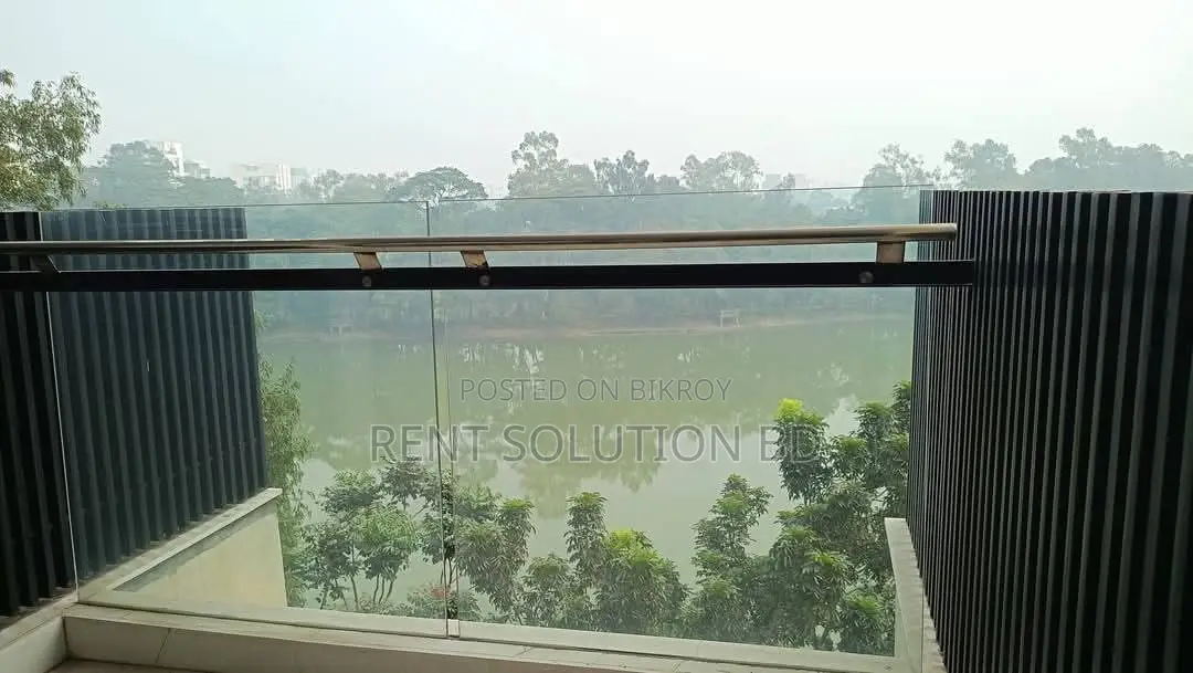 Lakeside Semi Furnished Gym Swimming Pool Flat Rent in Gulshan North