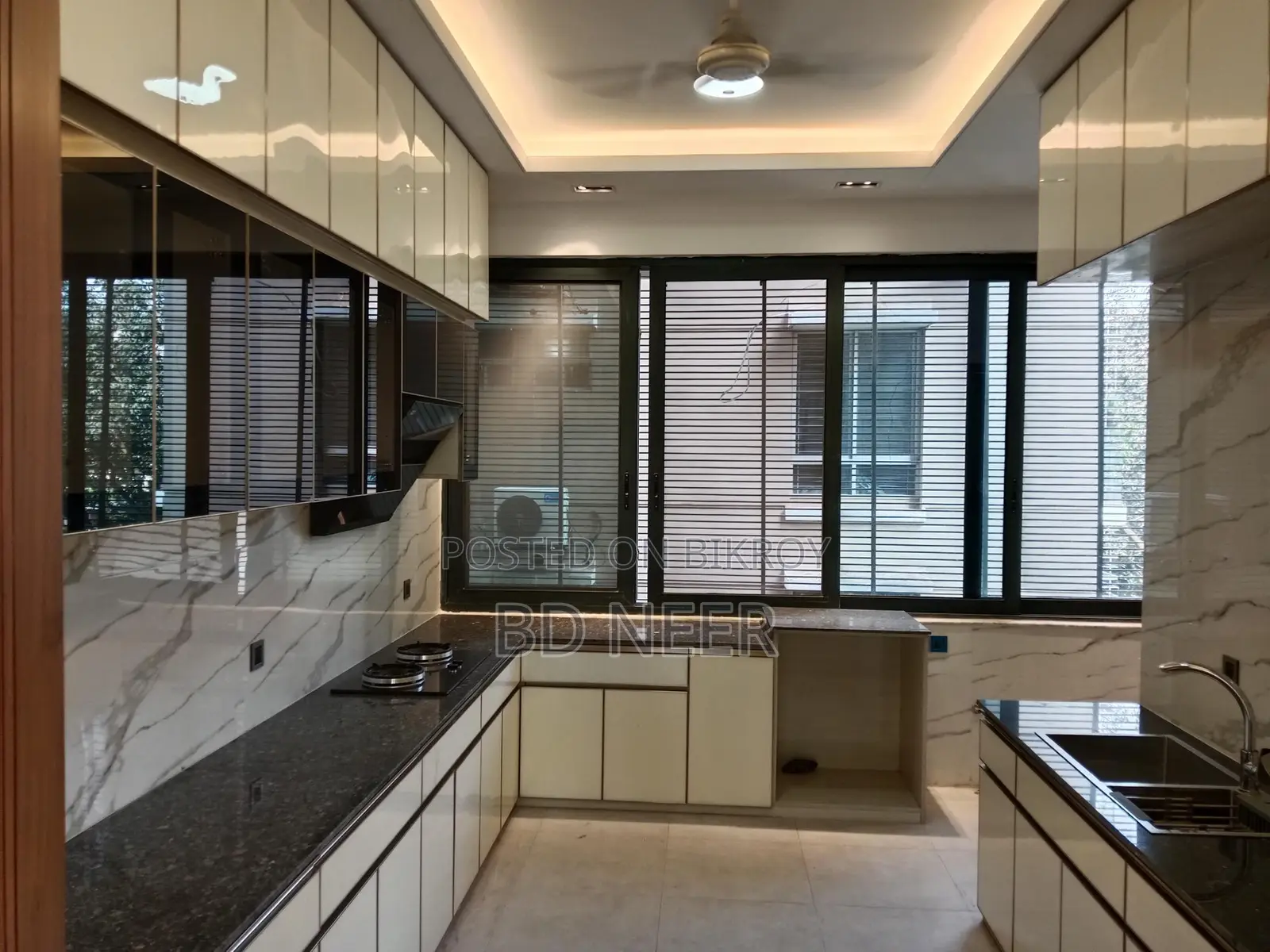 mordent Interior semi furnish 3 Bed room have Gym apt rent in Gulshan 1